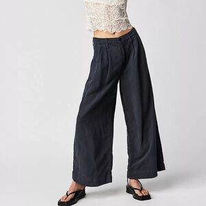 Mother Denim High Waisted Ankle Pants in Faded Black